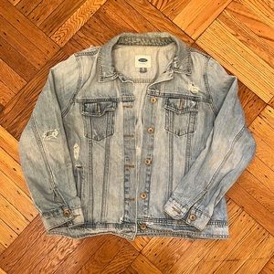 Women’s XL light wash denim jacket with Fashion rips